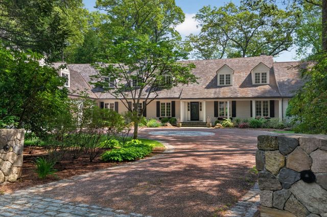 12 Winding River Cir, Wellesley, MA 02482