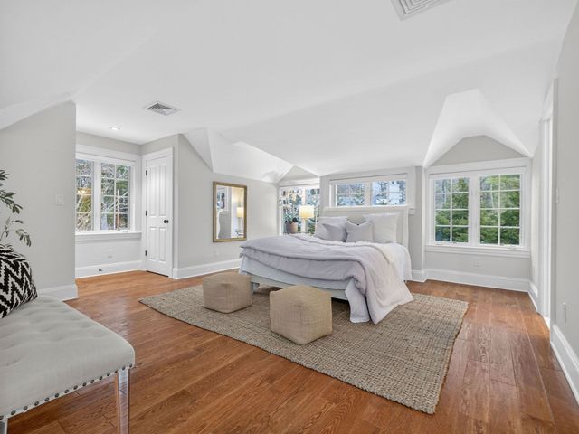 12 Winding River Cir, Wellesley, MA 02482