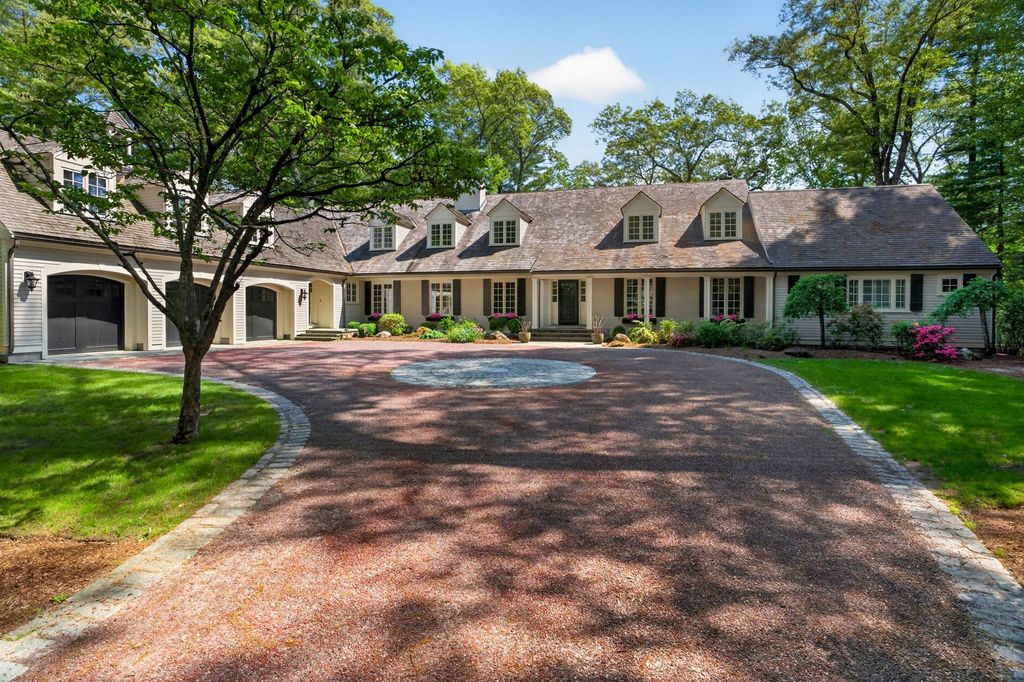 12 Winding River Cir, Wellesley, MA 02482
