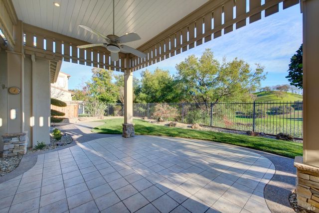 3369 Pebble Beach Ct, Fairfield, CA 94534