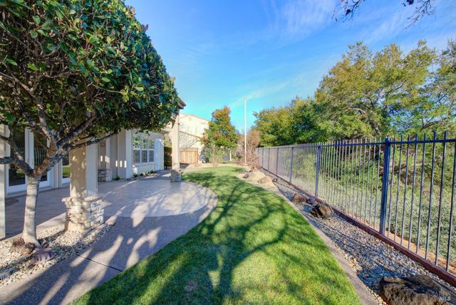 3369 Pebble Beach Ct, Fairfield, CA 94534