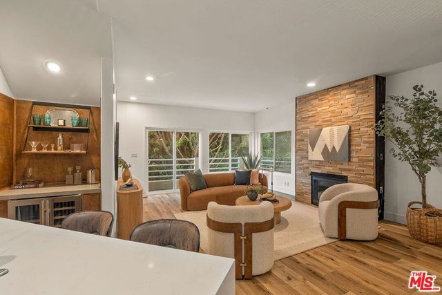 1160 Granville Avenue 104, Los Angeles, CA 90049