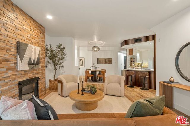 1160 Granville Avenue 104, Los Angeles, CA 90049