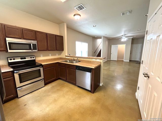 565 Advantage, New Braunfels, TX 78130