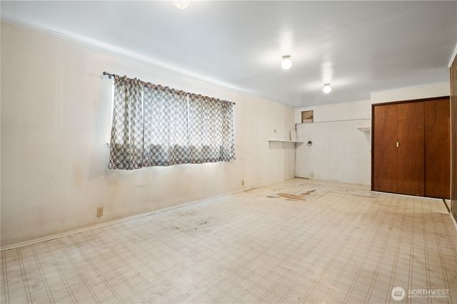 15726 Palatine Avenue N, Shoreline, WA 98133