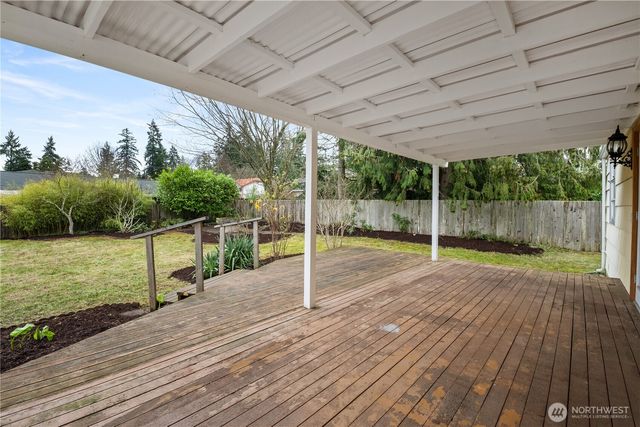 15726 Palatine Avenue N, Shoreline, WA 98133