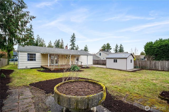 15726 Palatine Avenue N, Shoreline, WA 98133