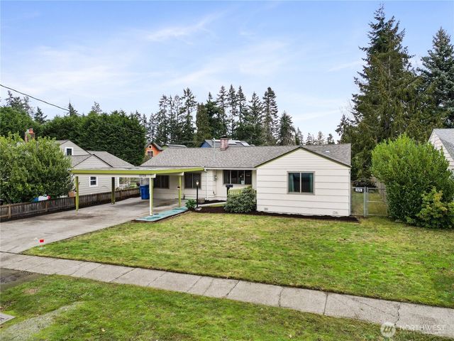 15726 Palatine Avenue N, Shoreline, WA 98133