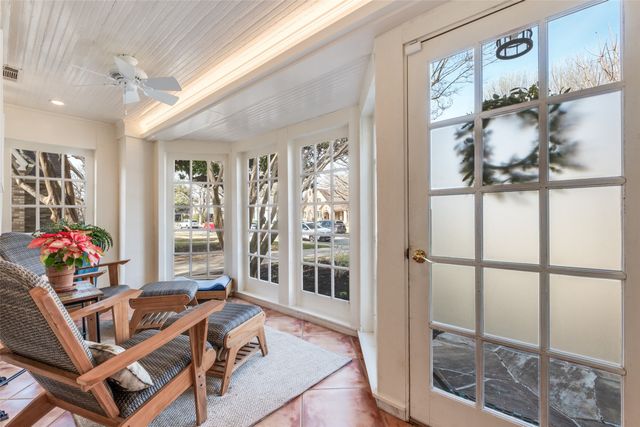 615 Clermont Avenue, Dallas, TX 75223