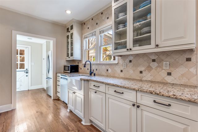 615 Clermont Avenue, Dallas, TX 75223