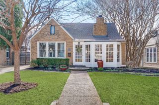 615 Clermont Avenue, Dallas, TX 75223