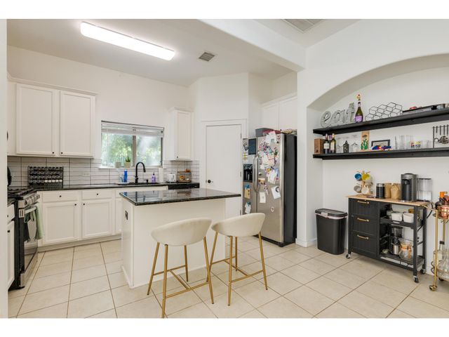 2001 Faro DR 53, Austin, TX 78741