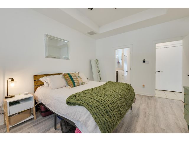 2001 Faro DR 53, Austin, TX 78741