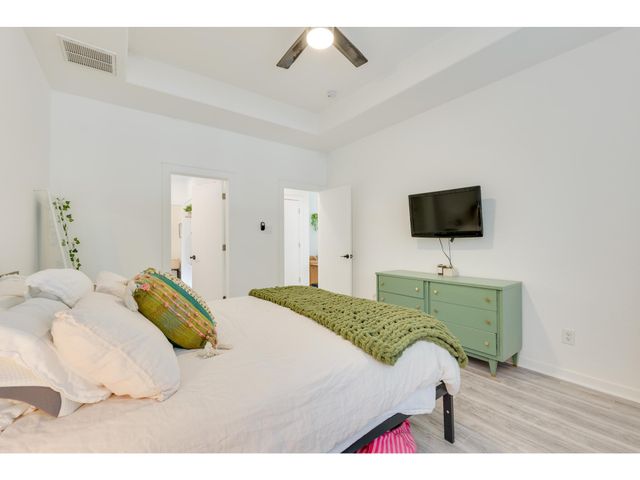 2001 Faro DR 53, Austin, TX 78741