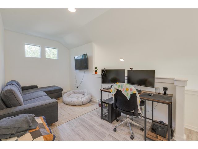 2001 Faro DR 53, Austin, TX 78741