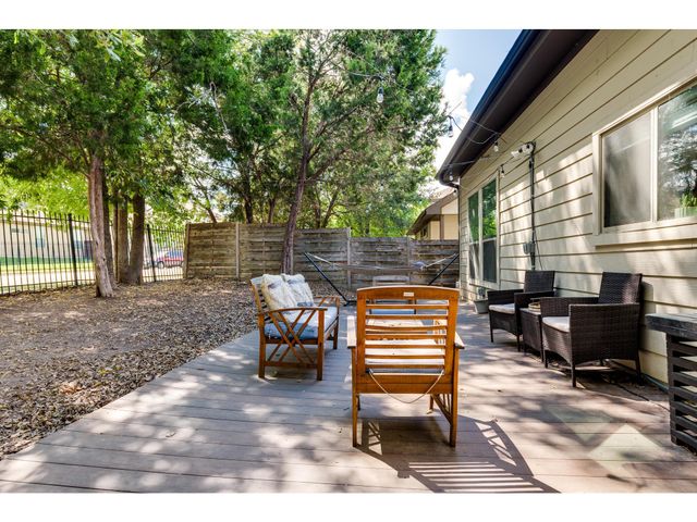 2001 Faro DR 53, Austin, TX 78741