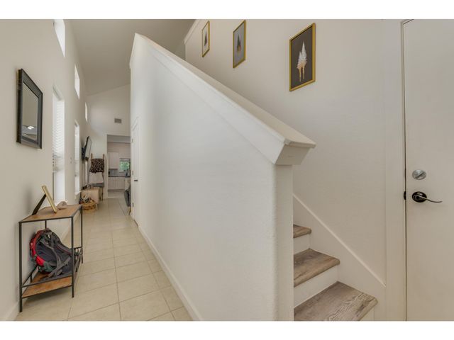 2001 Faro DR 53, Austin, TX 78741