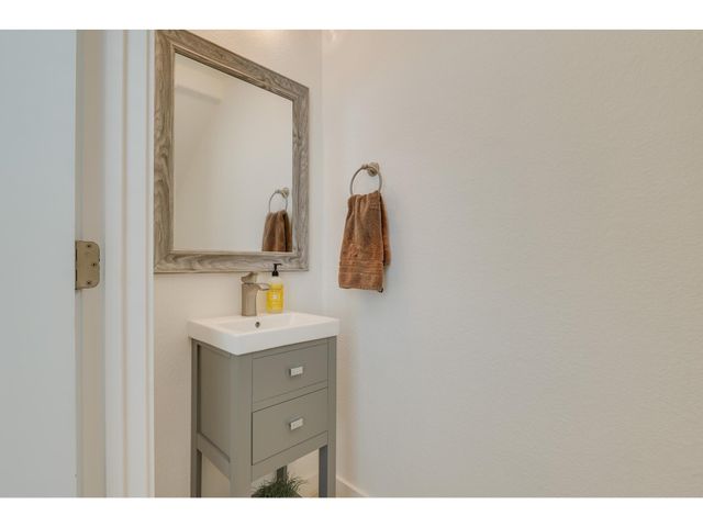 2001 Faro DR 53, Austin, TX 78741