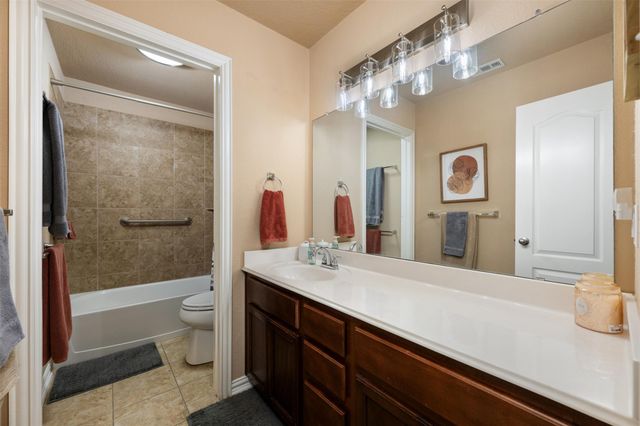 4196 Woodhaven TRL, Round Rock, TX 78665