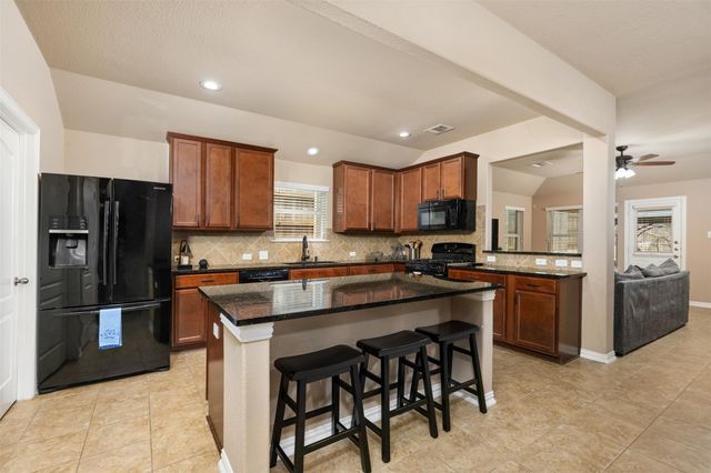 4196 Woodhaven TRL, Round Rock, TX 78665