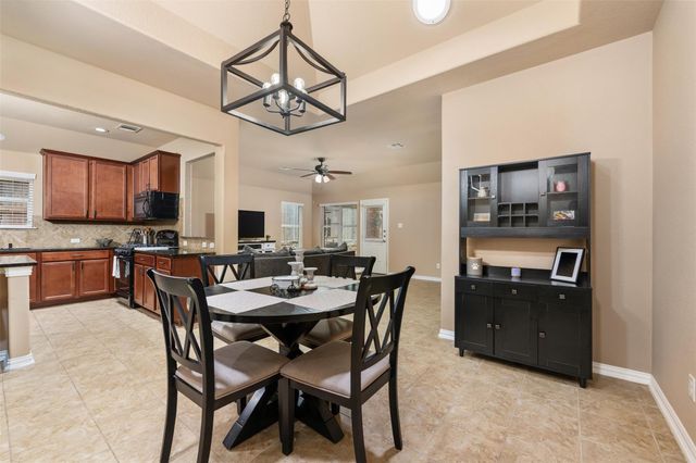4196 Woodhaven TRL, Round Rock, TX 78665