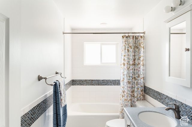 2582 E CAVALIER DR, Cottonwood Heights, UT 84121