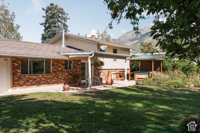 2582 E CAVALIER DR, Cottonwood Heights, UT 84121