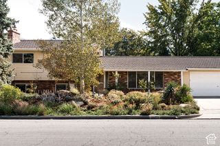 2582 E CAVALIER DR, Cottonwood Heights, UT 84121