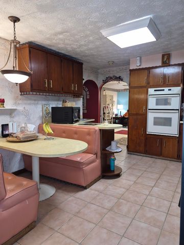 957 Walker Branch Rd., Huntington, WV 25704