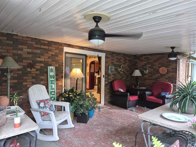 957 Walker Branch Rd., Huntington, WV 25704