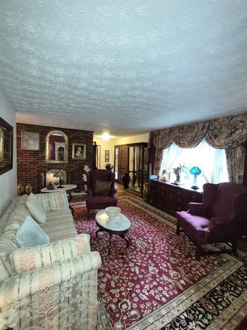 957 Walker Branch Rd., Huntington, WV 25704