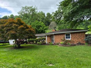 957 Walker Branch Rd., Huntington, WV 25704