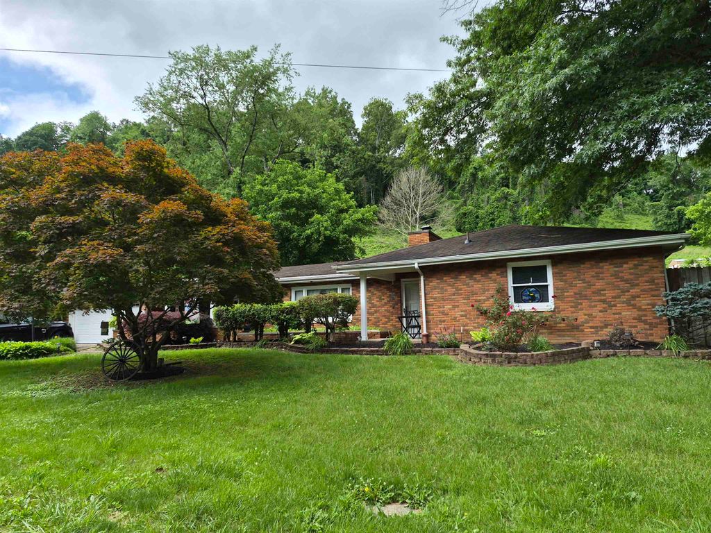 957 Walker Branch Rd., Huntington, WV 25704