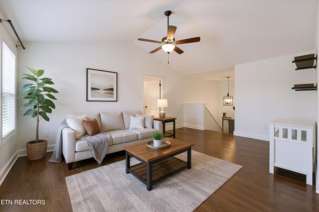 8000 Poplar Grove Lane, Powell, TN 37849