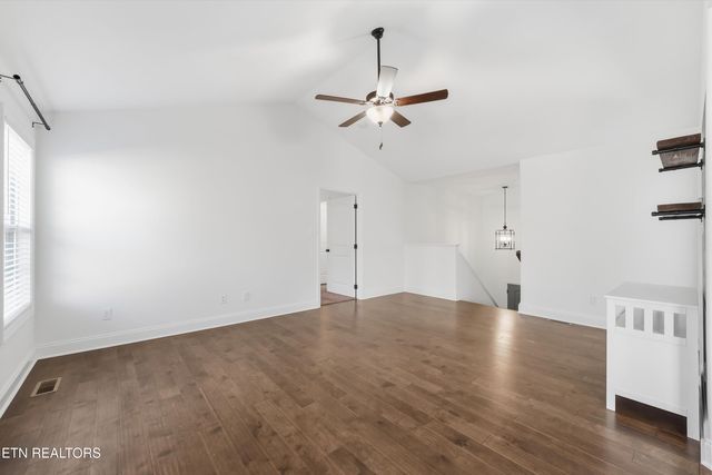 8000 Poplar Grove Lane, Powell, TN 37849