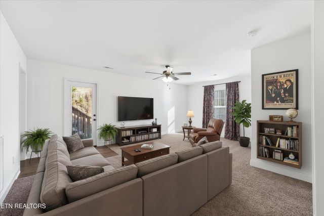 8000 Poplar Grove Lane, Powell, TN 37849