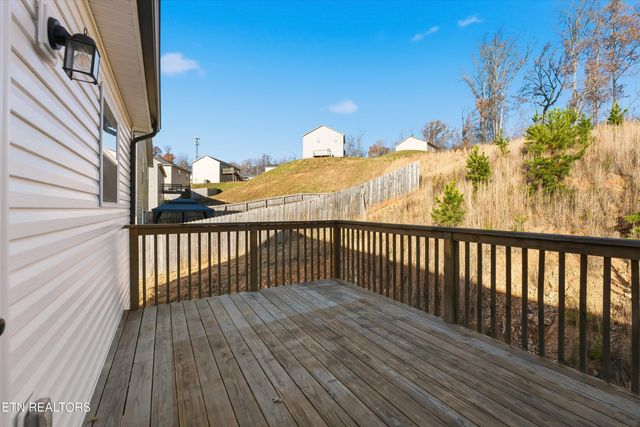8000 Poplar Grove Lane, Powell, TN 37849