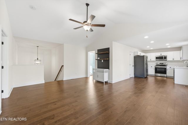 8000 Poplar Grove Lane, Powell, TN 37849