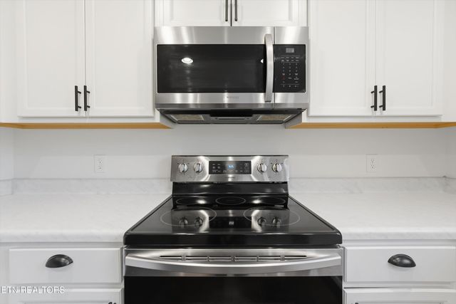 8000 Poplar Grove Lane, Powell, TN 37849