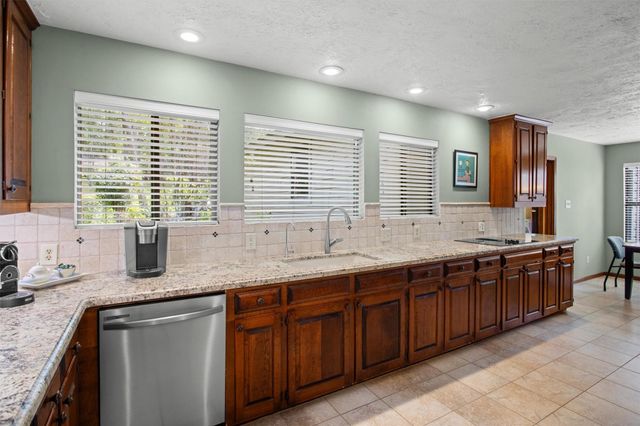 15749 Lakeway Drive, Willis, TX 77318