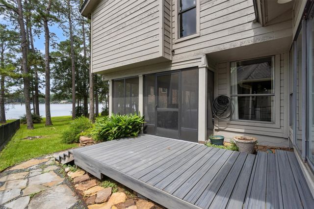 15749 Lakeway Drive, Willis, TX 77318