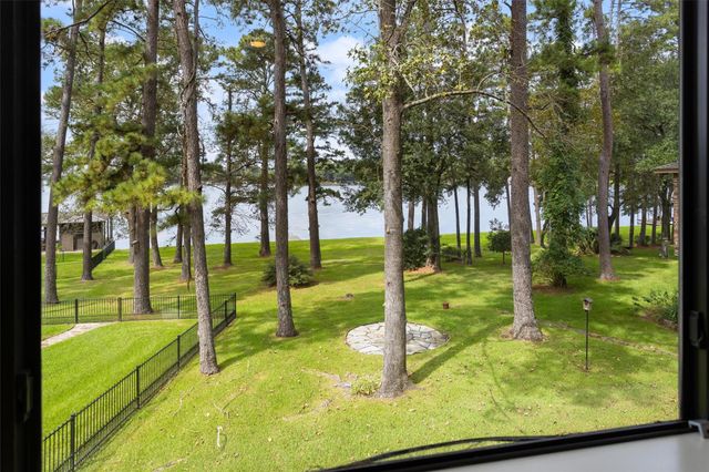15749 Lakeway Drive, Willis, TX 77318