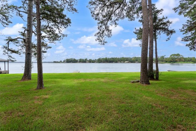 15749 Lakeway Drive, Willis, TX 77318