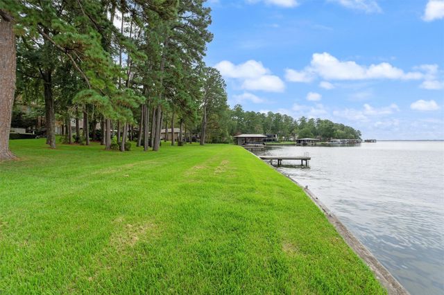 15749 Lakeway Drive, Willis, TX 77318