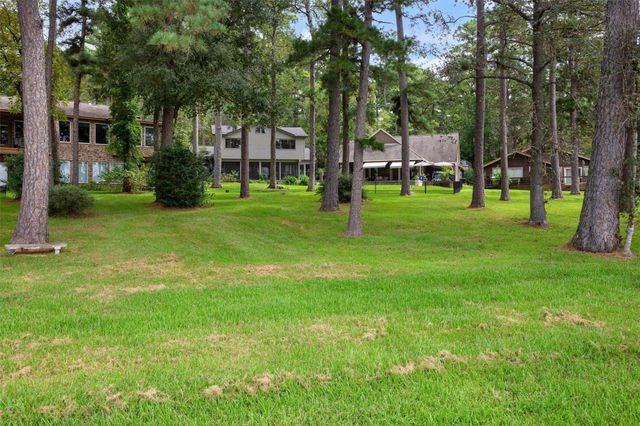 15749 Lakeway Drive, Willis, TX 77318