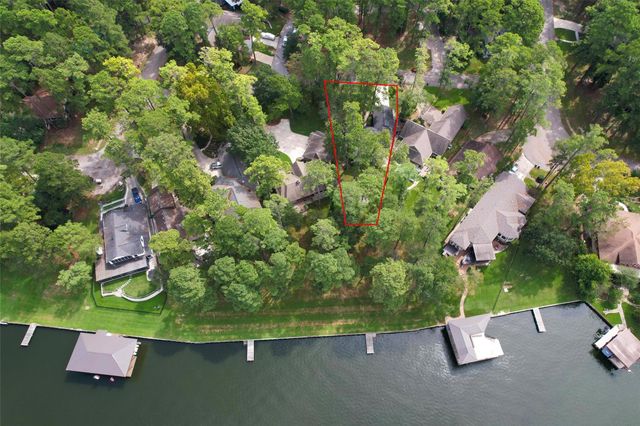15749 Lakeway Drive, Willis, TX 77318