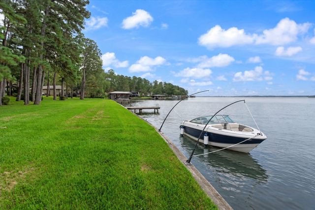 15749 Lakeway Drive, Willis, TX 77318