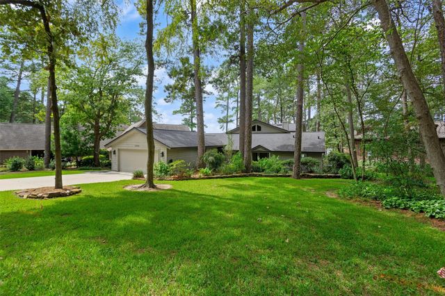 15749 Lakeway Drive, Willis, TX 77318