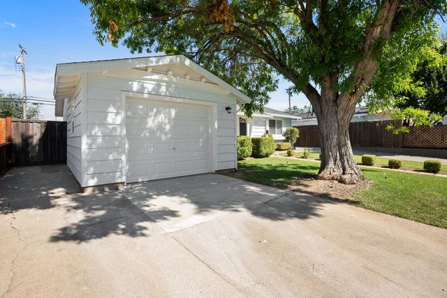 6013 Keats Cir, Orangevale, CA 95662