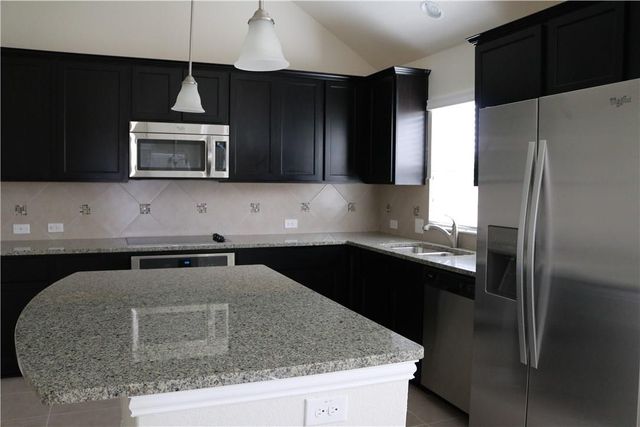 913 Wolcott DR, Leander, TX 78641